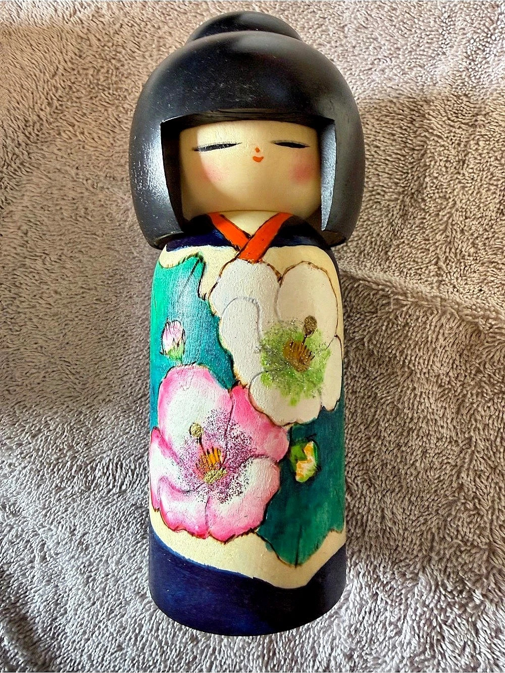 Vintage Usaburo Kokeshi September Fuyou (Hibiscus) Floral Wooden Figurine